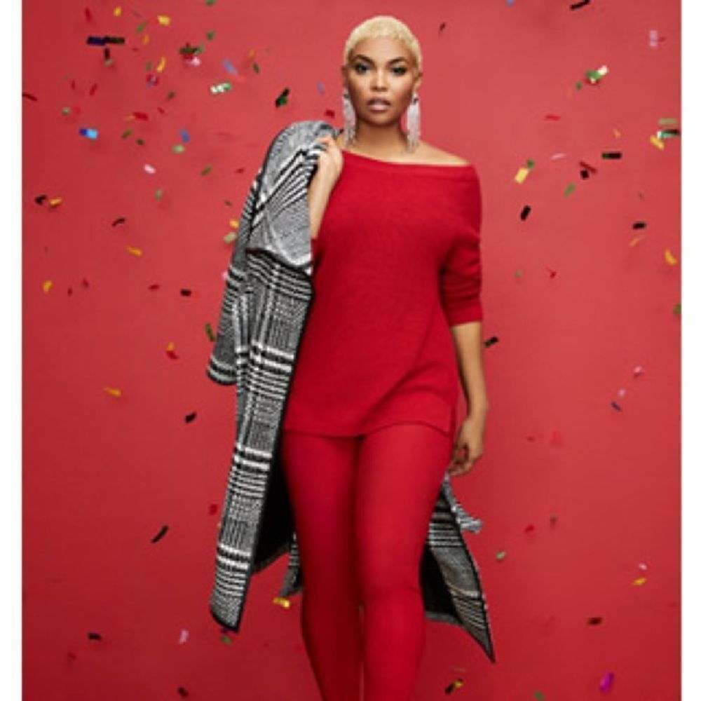 ✨ NY&Co Women's V-Neck Sweater Coco Red✨